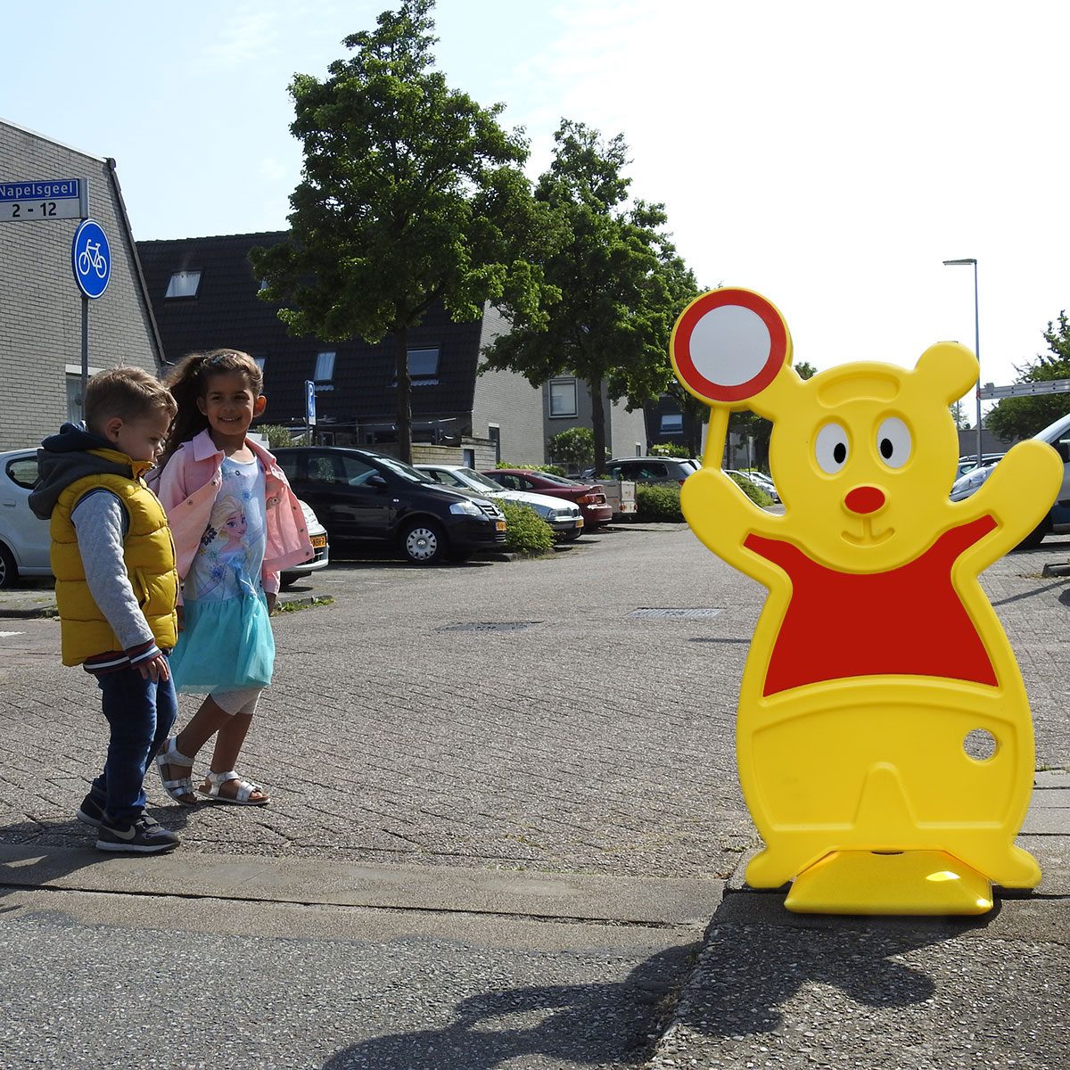 kinderen-veilig-oversteken-teddy-traffic-1200x1200.jpg